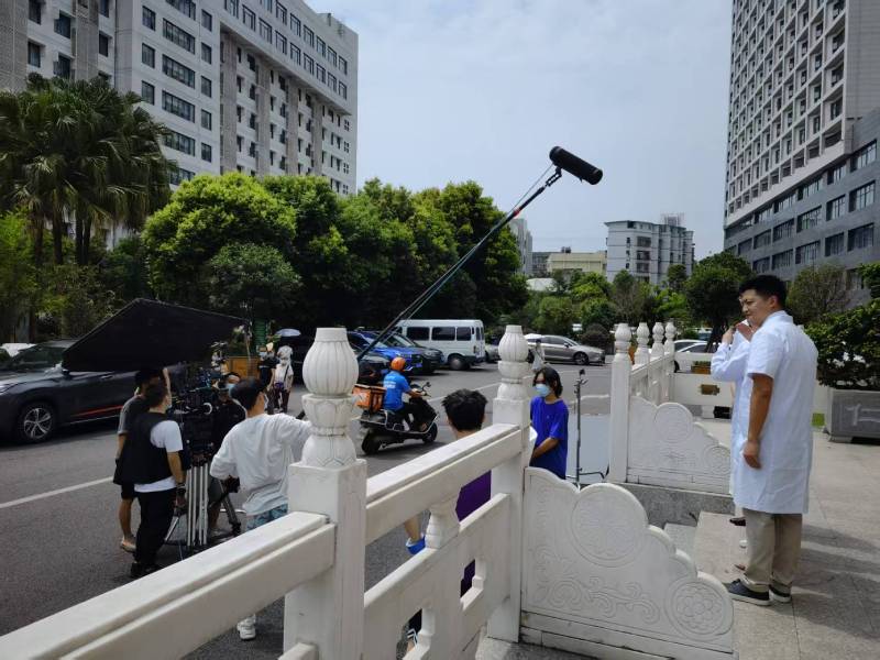 根河市广告片拍摄公司低成本实现高规格制作的诀窍